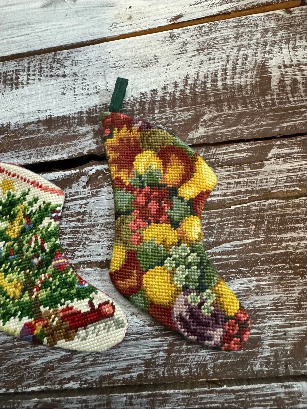 Handheld Tapestry Mini Christmas Stocking Ornaments - Multicolor